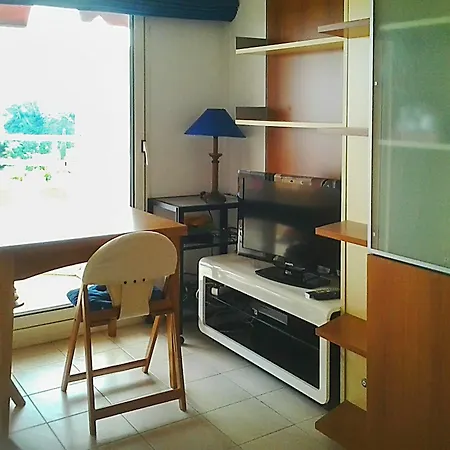 Stylish Sea-view On The French Riviera With Balcony, Wifi, Pool Апартаменты *